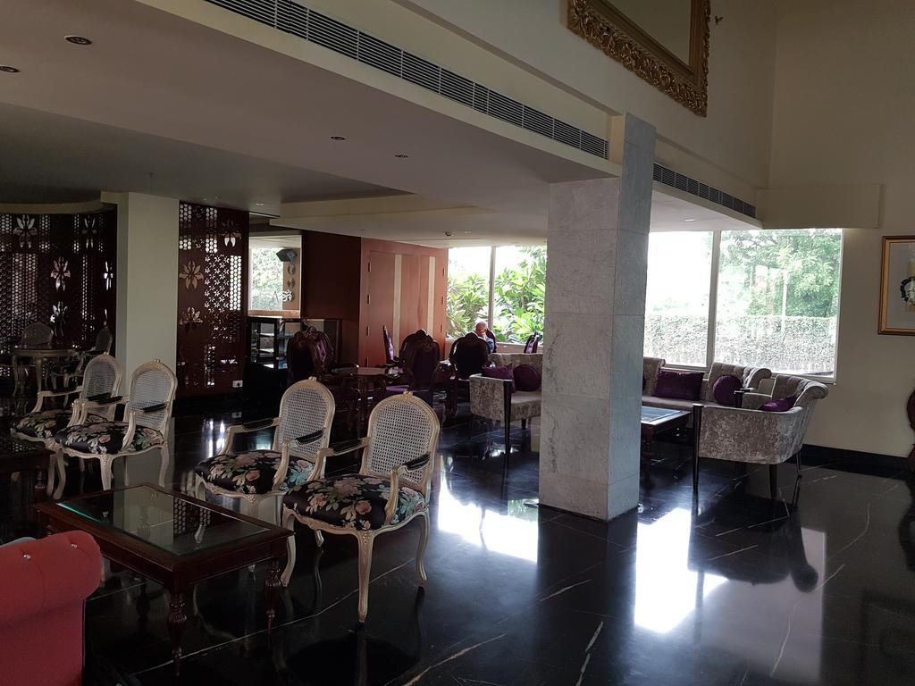 Atrio By Devam Hotel Gurgaon Luaran gambar