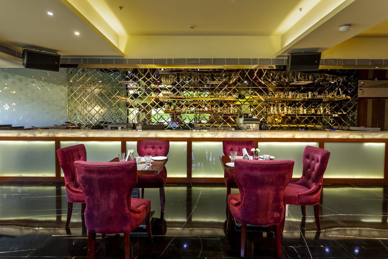 Atrio By Devam Hotel Gurgaon Luaran gambar