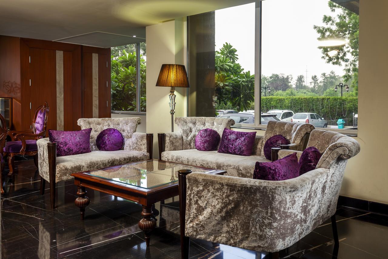 Atrio By Devam Hotel Gurgaon Luaran gambar